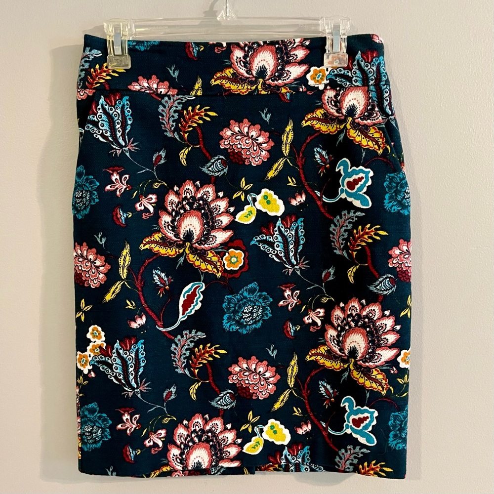 LOFT Garden Rose Floral Forest Pencil Skirt